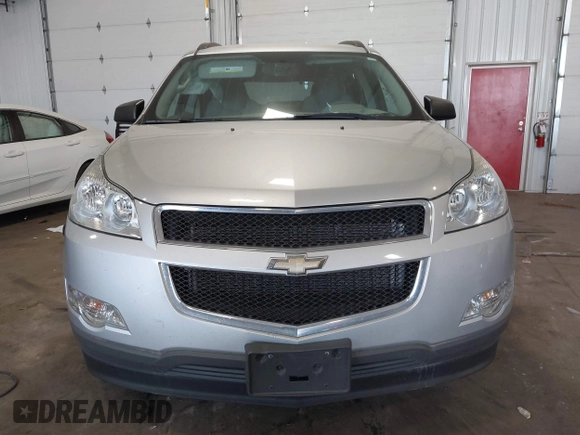 2012 Chevrolet Traverse LS z VIN 1GNKREED9CJ355181, wystawiony jako IAAI lot #42190745 z przebiegiem 94 177 mil mil oraz . Historia ofert i sprzedaży dostępna na DreamBid. Obrazek 12.