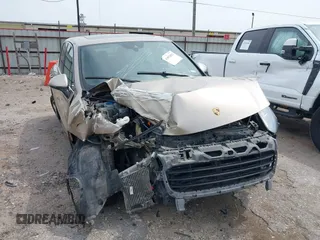 2015 Porsche Cayenne S z VIN WP1AB2A29FLA59662, wystawiony jako IAAI lot #41892021 z przebiegiem 134 687 mil mil oraz . Historia ofert i sprzedaży dostępna na DreamBid. Obrazek 6.