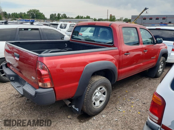 2014 Toyota Tacoma with VIN 3TMLU4EN6EM153693, listed as a Copart auction lot 59296805 with 205,117 mi miles and Salvage title. Bid and sale history available at DreamBid. Image 3.
