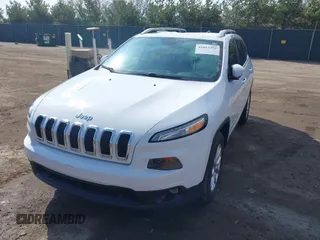 2016 Jeep Cherokee Latitude with VIN 1C4PJMCS8GW157492, listed as a IAAI auction lot 42013292 with 69,578 mi miles. Bid and sale history available at carsss.com. Image 17.