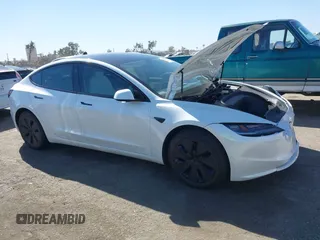 2024 Tesla Model 3 with VIN 5YJ3E1EA7RF812528, listed as a IAAI auction lot 40648421 with 3,231 mi miles. Bid and sale history available at carsss.com. Image 1.