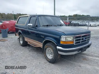 1995 Ford Bronco Custom with VIN 1FMEU15H2SLB87303, listed as a IAAI auction lot 41763857 with 1 mi miles. Bid and sale history available at carsss.com. Image 1.