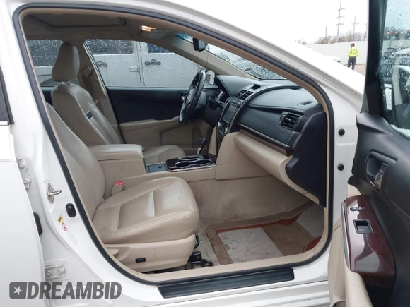 2014 Toyota Camry L with VIN 4T1BF1FK0EU358295, listed as a IAAI auction lot 41449827 with 154,490 mi miles. Bid and sale history available at carsss.com. Image 5.