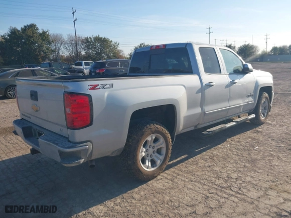 2018 Chevrolet Silverado 1500 LT with VIN 1GCVKREC1JZ343680, listed as a IAAI auction lot 41114773 with 92,889 mi miles. Bid and sale history available at carsss.com. Image 4.