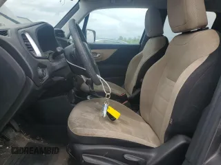 2018 Jeep Renegade Latitude z VIN ZACCJABB3JPJ55083, wystawiony jako Copart lot #53360935 z przebiegiem 122 712 mil mil oraz Czysty tytuł • Clean title. Historia ofert i sprzedaży dostępna na DreamBid. Obrazek 7.