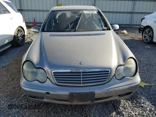 2004 Mercedes-Benz C 240 with VIN WDBRF81J14F463231, listed as a Copart auction lot 77785464 with 121,723 mi miles and Salvage title. Bid and sale history available at DreamBid. Image 5.