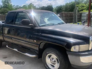 2001 Dodge 1500 z VIN 3B7HC13Y41G168271, wystawiony jako Copart lot #57661175 z przebiegiem 188 249 mil mil oraz Czysty tytuł • Clean title. Historia ofert i sprzedaży dostępna na DreamBid. Obrazek 1.