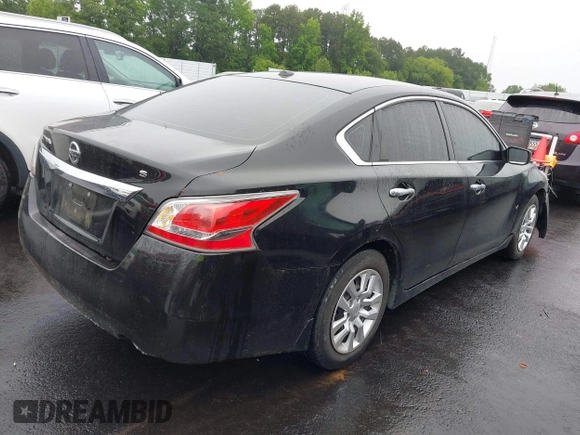 2015 Nissan Altima S z VIN 1N4AL3AP0FN384436, wystawiony jako IAAI lot #42374278 z przebiegiem 167 289 mil mil oraz . Historia ofert i sprzedaży dostępna na DreamBid. Obrazek 4.