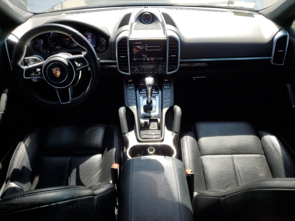 2018 Porsche Cayenne with VIN WP1AA2A22JKA06822, listed as a Copart auction lot 63078125 with 48,446 mi miles and Clean title. Bid and sale history available at DreamBid. Image 8.