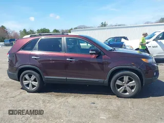 2012 Kia Sorento EX with VIN 5XYKU3A65CG299100, listed as a IAAI auction lot 42098445 with 172,203 mi miles. Bid and sale history available at carsss.com. Image 13.
