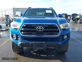 2017 Toyota Tacoma SR5 with VIN 3TMDZ5BN4HM017924, listed as a IAAI auction lot 41218786 with 87,038 mi miles. Bid and sale history available at carsss.com. Image 12.