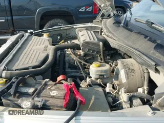 1998 Dodge 1500 z VIN 1B7HC13Y7WJ121175, wystawiony jako IAAI lot #42380600 z przebiegiem 108 539 mil mil oraz . Historia ofert i sprzedaży dostępna na DreamBid. Obrazek 14.