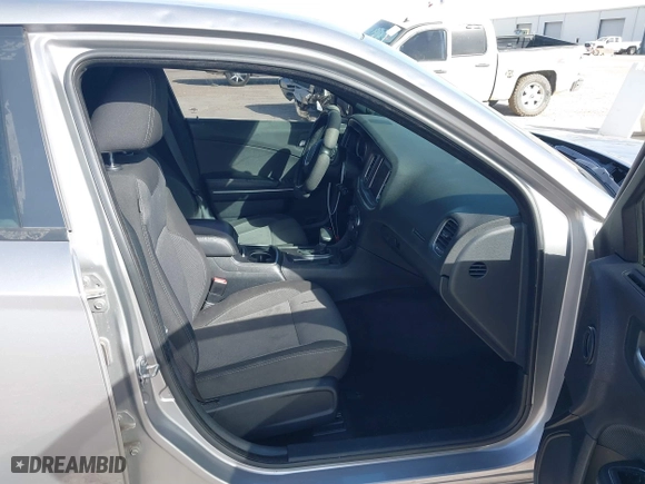 2017 Dodge Charger SE with VIN 2C3CDXBGXHH541198, listed as a IAAI auction lot 41831091 with 141,669 mi miles. Bid and sale history available at carsss.com. Image 5.