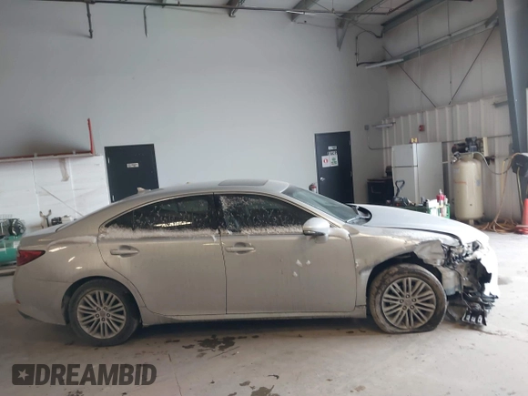 2013 Lexus ES 250 with VIN JTHBK1GG0D2012265, listed as a IAAI auction lot 41371575 with 137,880 mi miles and . Bid and sale history available at DreamBid. Image 13.