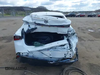 2021 Lexus IS 350 F Sport z VIN JTHGZ1B28M5046000, wystawiony jako IAAI lot #41973755 z przebiegiem 37 460 mil mil oraz . Historia ofert i sprzedaży dostępna na DreamBid. Obrazek 16.