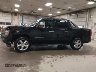 2008 Chevrolet Avalanche LTZ with VIN 3GNFK12378G241599, listed as a IAAI auction lot 41812571 with 137,502 mi miles. Bid and sale history available at carsss.com. Image 14.