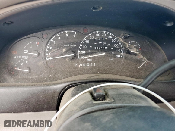 2001 Ford Explorer XLT with VIN 1FMZU63PX1ZA30705, listed as a Copart auction lot 57918865 with 233,418 mi miles and Clean title. Bid and sale history available at DreamBid. Image 9.
