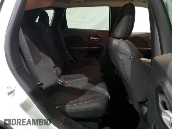 2015 Jeep Cherokee Latitude with VIN 1C4PJMCB8FW515186, listed as a Copart auction lot 44016125 with 165,357 mi miles and Non Repairable. Bid and sale history available at carsss.com. Image 11.