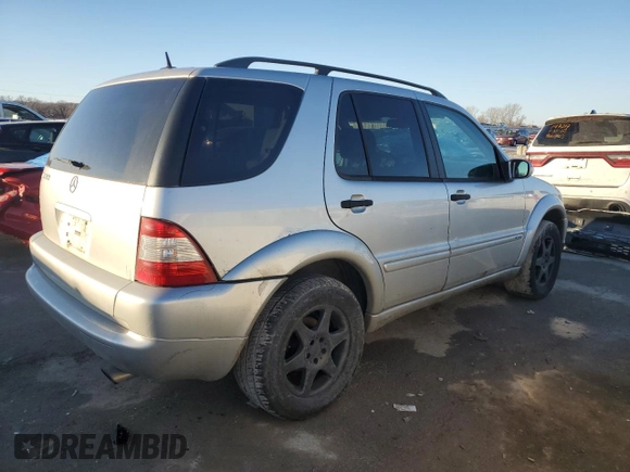 2004 Mercedes-Benz M-Class 3.5L with VIN 4JGAB57E74A459518, listed as a Copart auction lot 88421145 with 196,120 mi miles and Salvage Title. Bid and sale history available at carsss.com. Image 3.
