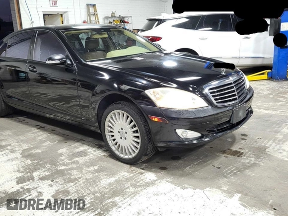 2007 Mercedes-Benz S 550 z VIN WDDNG71X27A069000, wystawiony jako Copart lot #60940735 z przebiegiem 142 783 mil mil oraz Czysty tytuł • Clean title. Historia ofert i sprzedaży dostępna na DreamBid. Obrazek 1.