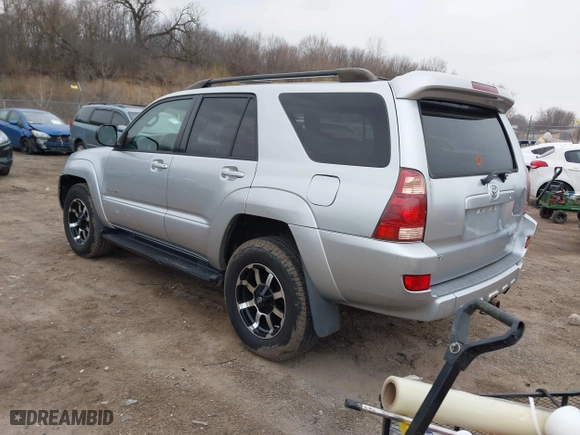 2005 Toyota 4Runner SR5 with VIN JTEBU14R050059290, listed as a IAAI auction lot 41906095 with 194,788 mi miles. Bid and sale history available at carsss.com. Image 3.