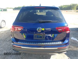 2024 Volkswagen Tiguan Wolfsburg Edition with VIN 3VV6B7AX5RM225695, listed as a IAAI auction lot 42329930 with 7,628 mi miles and . Bid and sale history available at DreamBid. Image 16.