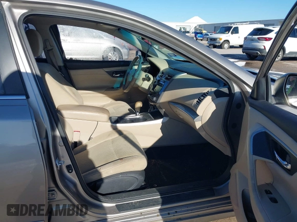 2015 Nissan Altima S with VIN 1N4AL3APXFC585322, listed as a IAAI auction lot 41212978 with 109,389 mi miles and . Bid and sale history available at carsss.com. Image 5.