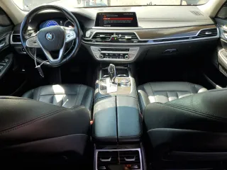 2019 BMW 7 Series 740i z VIN WBA7E2C52KB217833, wystawiony jako Copart lot #64283685 z przebiegiem 162 456 mil mil oraz Czysty tytuł • Clean title. Historia ofert i sprzedaży dostępna na DreamBid. Obrazek 8.