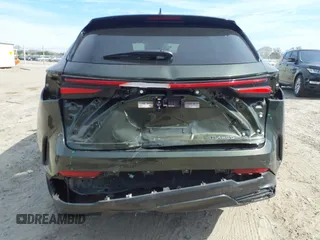 2024 Lexus NX 250 Premium z VIN 2T2GDCAZ1RC015929, wystawiony jako IAAI lot #41686646 z przebiegiem 27 898 mil mil oraz . Historia ofert i sprzedaży dostępna na DreamBid. Obrazek 16.