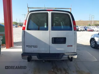2016 GMC Savana Cargo with VIN 1GTW7AFF4G1904719, listed as a IAAI auction lot 42131849 with 121,700 mi miles. Bid and sale history available at carsss.com. Image 16.