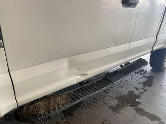 2019 Ford F-250 XL z VIN 1FT7X2B64KEC60947, wystawiony jako IAAI lot #42674456 z przebiegiem 117 379 mil mil oraz . Historia ofert i sprzedaży dostępna na DreamBid. Obrazek 24.
