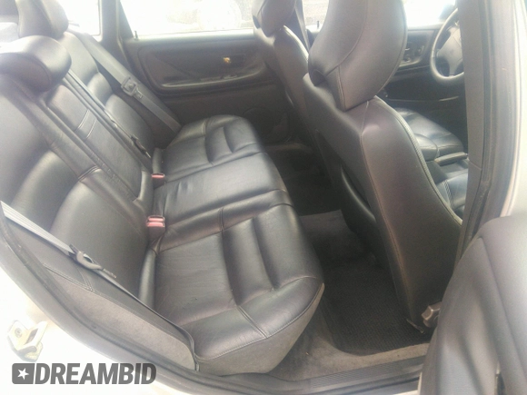 1999 Volvo S70 z VIN YV1LS55A3X1598346, wystawiony jako IAAI lot #35803246 z przebiegiem 215 097 mil mil oraz . Historia ofert i sprzedaży dostępna na DreamBid. Obrazek 8.