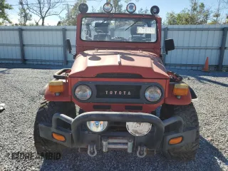 1971 Toyota Land Cruiser z VIN FJ4090415, wystawiony jako Copart lot #82014654 z przebiegiem Nie podano mil oraz Nie do naprawy • Non repairable. Historia ofert i sprzedaży dostępna na DreamBid. Obrazek 5.