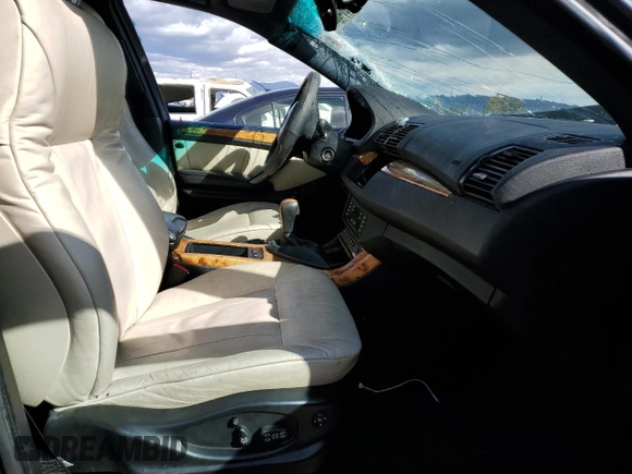 2005 BMW X5 4.8is with VIN 5UXFA93555LE83558, listed as a Copart auction lot 47374685 with 0 mi miles and Salvage Title. Bid and sale history available at carsss.com. Image 7.