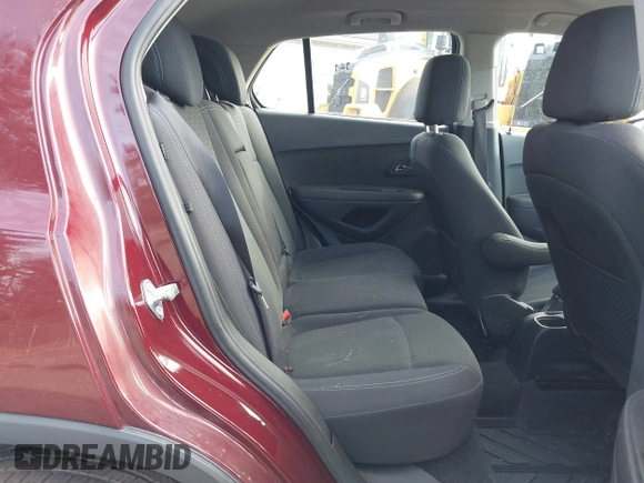2016 Chevrolet Trax LS with VIN 3GNCJNSB8GL115181, listed as a IAAI auction lot 41738971 with 112,699 mi miles. Bid and sale history available at carsss.com. Image 8.