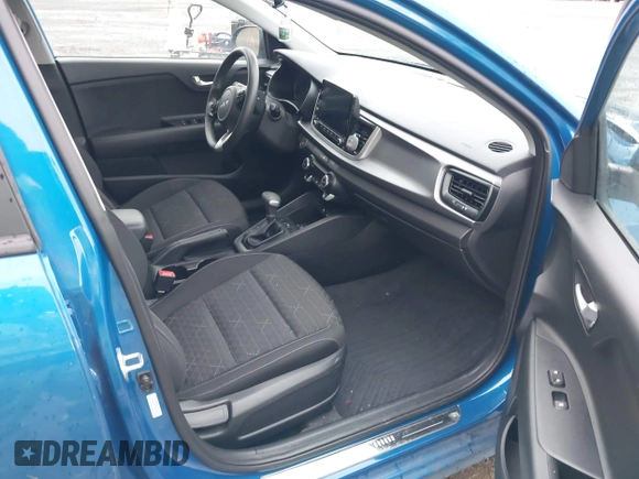 2022 Kia Rio S with VIN 3KPA24AD9NE508022, listed as a IAAI auction lot 41970720 with 39,825 mi miles. Bid and sale history available at carsss.com. Image 5.