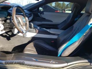 2017 BMW i8 z VIN WBY2Z2C59HV676414, wystawiony jako Copart lot #42976054 z przebiegiem 42 464 mil mil oraz . Historia ofert i sprzedaży dostępna na DreamBid. Obrazek 7.