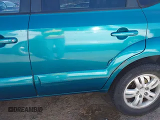 2006 Hyundai Tucson GLS with VIN KM8JN12D86U437446, listed as a IAAI auction lot 41898719 with 216,247 mi miles. Bid and sale history available at carsss.com. Image 6.
