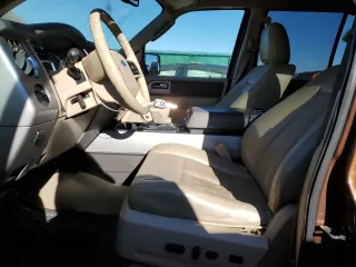 2012 Ford Expedition XLT с VIN 1FMJU1J56CEF22689, выставлен на аукционе Copart как лот 82852054 с пробегом 168 563 миль миль и Списание • Salvage title. История ставок и продаж доступна на DreamBid. Изображение 7.
