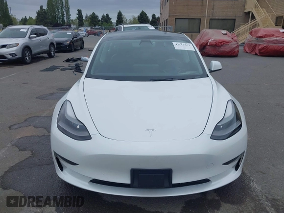 2023 Tesla Model 3 z VIN 5YJ3E1EA8PF437584, wystawiony jako IAAI lot #42112679 z przebiegiem 52 574 mil mil oraz . Historia ofert i sprzedaży dostępna na DreamBid. Obrazek 12.