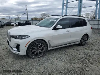 2021 BMW X7 xDrive40i with VIN 5UXCW2C00M9F23220, listed as a Copart auction lot 53463655 with 0 mi miles and Salvage Title. Bid and sale history available at carsss.com. Image 1.