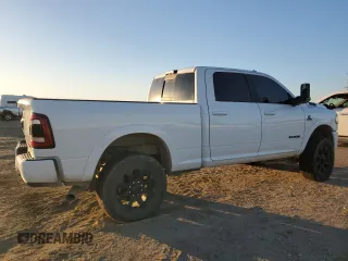 2021 Ram 2500 Laramie with VIN 3C6UR5FL1MG558518, listed as a Copart auction lot 44260685 with 65,240 mi miles and Salvage Title. Bid and sale history available at carsss.com. Image 3.