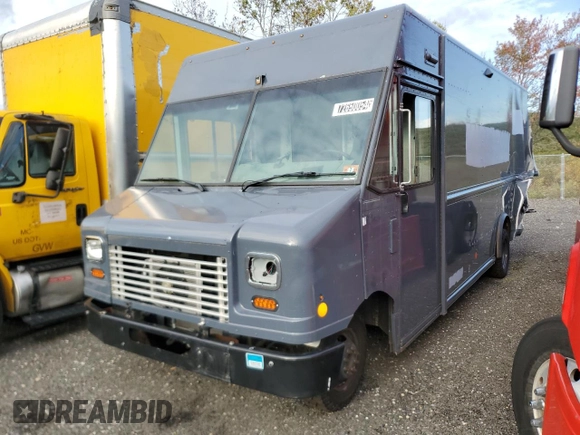 2019 Ford E-Series Commercial z VIN 1FC3E4K66KDC51737, wystawiony jako Copart lot #72650054 z przebiegiem 52 965 mil mil oraz Szkody całkowita. Historia ofert i sprzedaży dostępna na DreamBid. Obrazek 2.