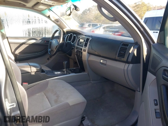 2004 Toyota 4Runner SR5 z VIN JTEZU14R340023736, wystawiony jako IAAI lot #41485076 z przebiegiem 287 745 mil mil oraz . Historia ofert i sprzedaży dostępna na DreamBid. Obrazek 5.