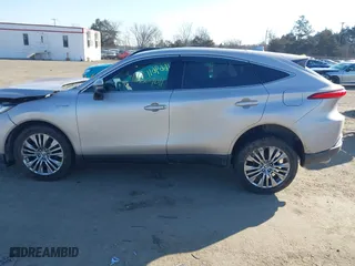 2021 Toyota Venza LE with VIN JTEAAAAH1MJ061221, listed as a IAAI auction lot 41669611 with 112,299 mi miles. Bid and sale history available at carsss.com. Image 14.
