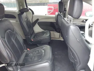 2017 Chrysler Pacifica Touring L with VIN 2C4RC1BG1HR797200, listed as a IAAI auction lot 42044020 with 124,115 mi miles and . Bid and sale history available at DreamBid. Image 8.