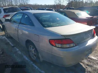 2001 Toyota Solara SE z VIN 2T1CG22P31C468603, wystawiony jako IAAI lot #41299371 z przebiegiem 185 592 mil mil oraz . Historia ofert i sprzedaży dostępna na DreamBid. Obrazek 3.