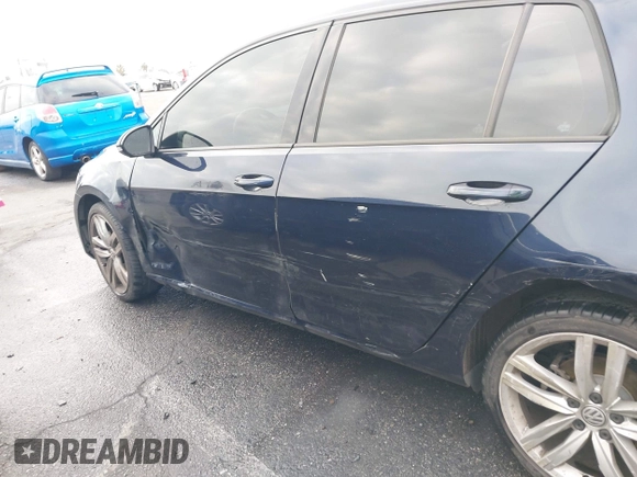 2017 Volkswagen Golf S z VIN 3VW217AU1HM043235, wystawiony jako IAAI lot #42104485 z przebiegiem 66 746 mil mil oraz . Historia ofert i sprzedaży dostępna na DreamBid. Obrazek 6.