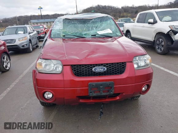 2007 Ford Escape Limited with VIN 1FMCU94147KA24935, listed as a IAAI auction lot 41374921 with 111,512 mi miles. Bid and sale history available at carsss.com. Image 13.