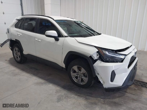 2022 Toyota RAV4 XLE with VIN 2T3P1RFV8NW286279, listed as a IAAI auction lot 41672654 with 56,984 mi miles. Bid and sale history available at carsss.com. Image 1.